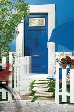 Exemple d'une porte d'entrée en Bois