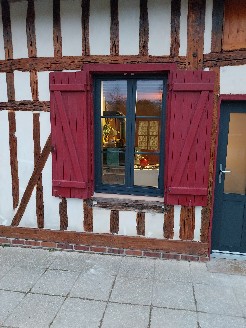 Pose de fenêtres en aluminium gris anthracite