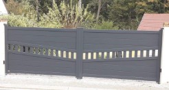 Pose du portail en aluminium gris anthracite