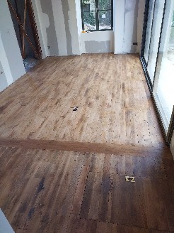 Réparation, ponçage et vitrification d'un parquet en chêne