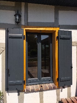 Pose de fenêtres PVC/ALU et de volets battants aluminium