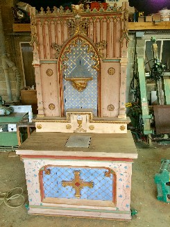 Restauration de l'autel de la chapelle de Sainte Thuise       