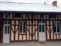 Remplacement des fenêtres et de la porte d'entrée en bois blanc prépeint